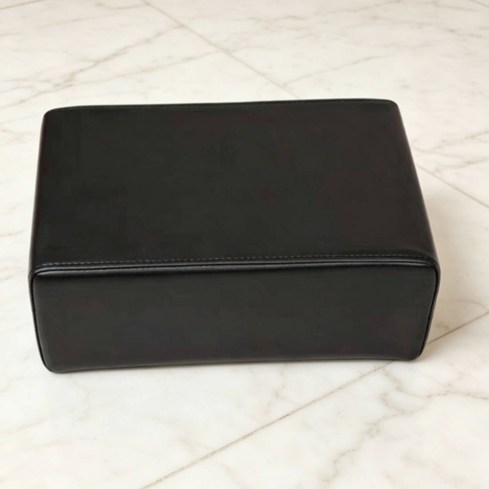 Pilates & Yoga Unleashed Studio - Pilates Auxiliary Box Stitched Seams Pilates